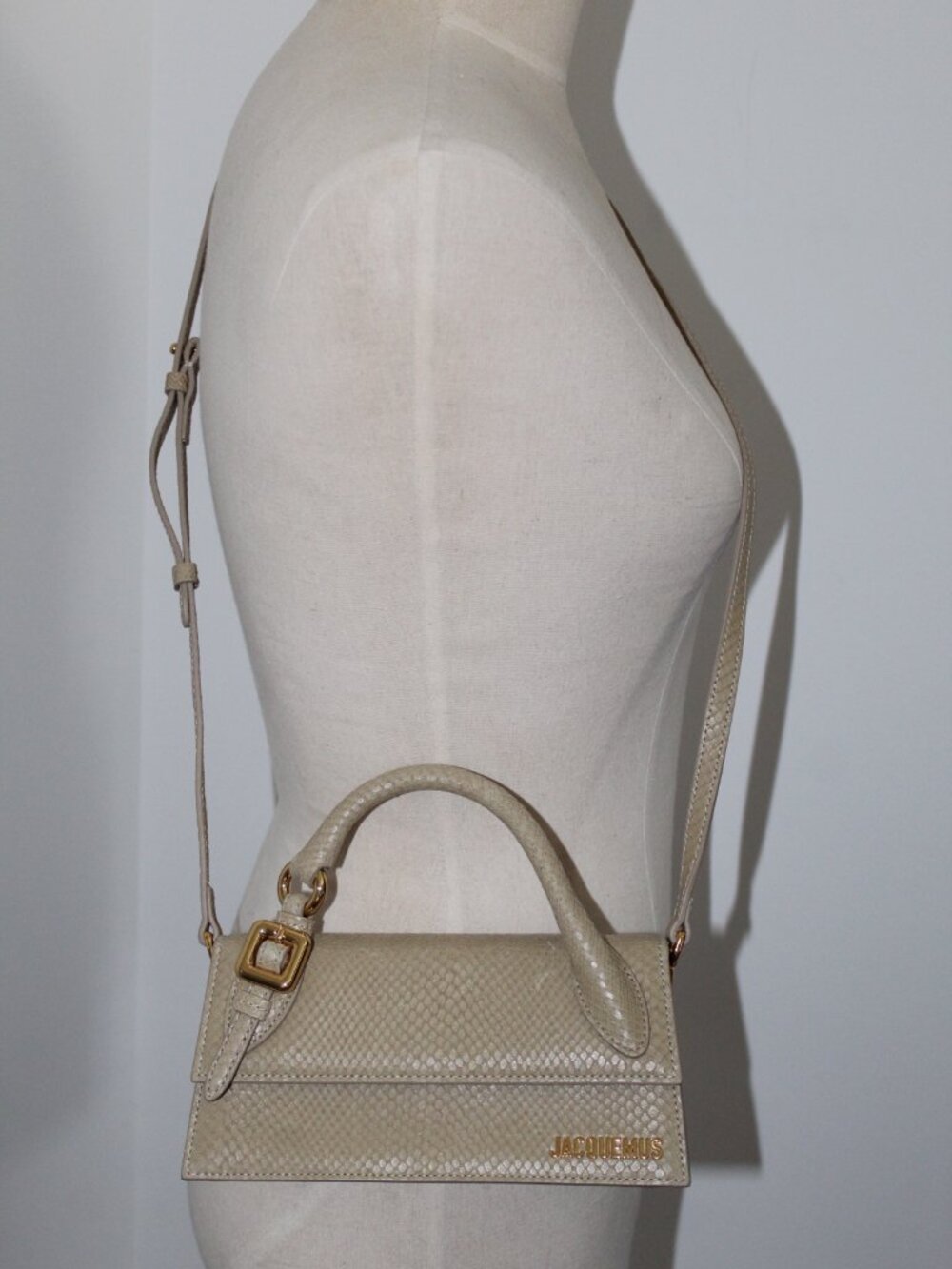 NEW Jacquemus Long Le Chiquito Moyen Bag Trapeze Top Handle Handbag Crossbody - Picture 3 of 11